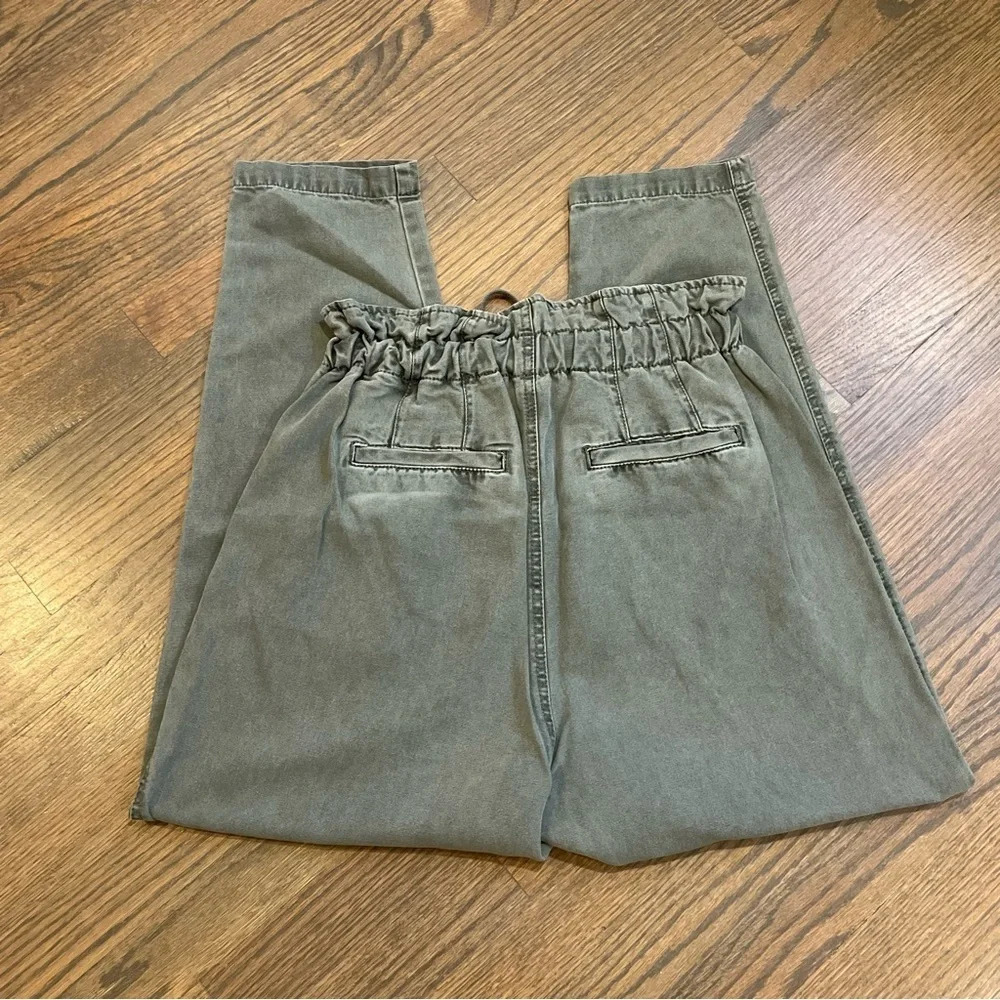 Free People Margate pleated trouser in green - Picture 9 of 10
